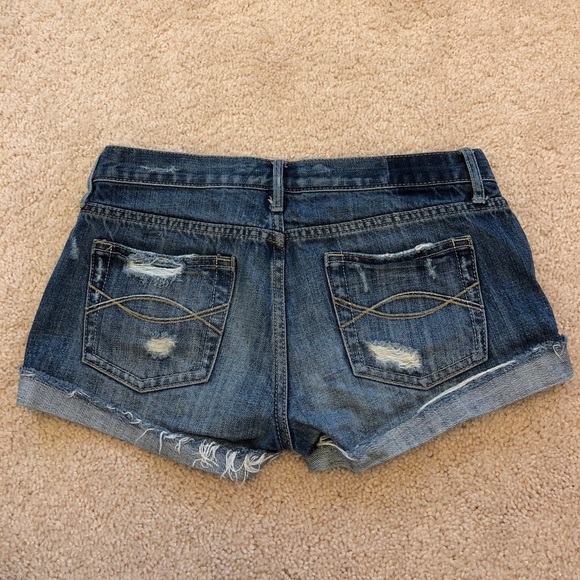 Abercrombie & Fitch Distressed Jean Short - Picture 4 of 7